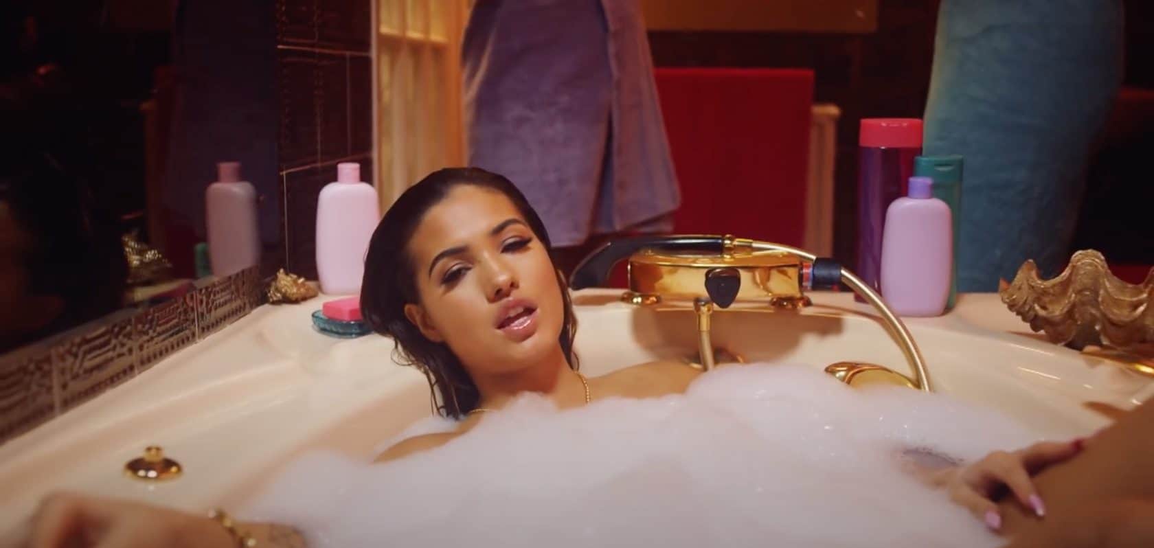 MABEL / DON’T CALL ME UP / BLINK